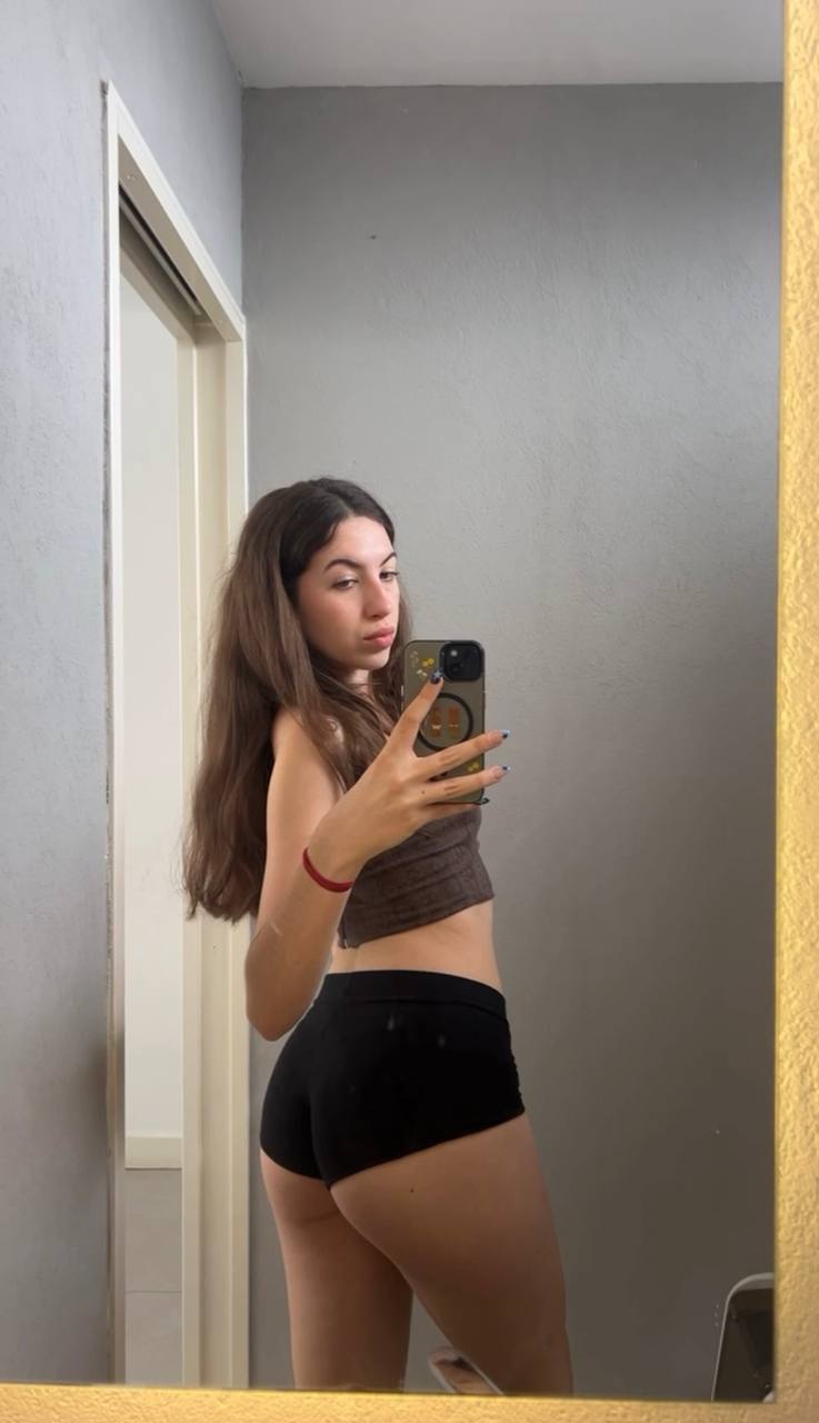 Amber in her underwear in Xining