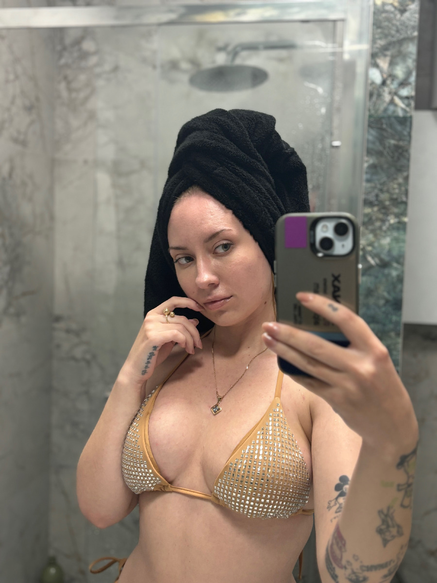 Nude girl KateV in Xining