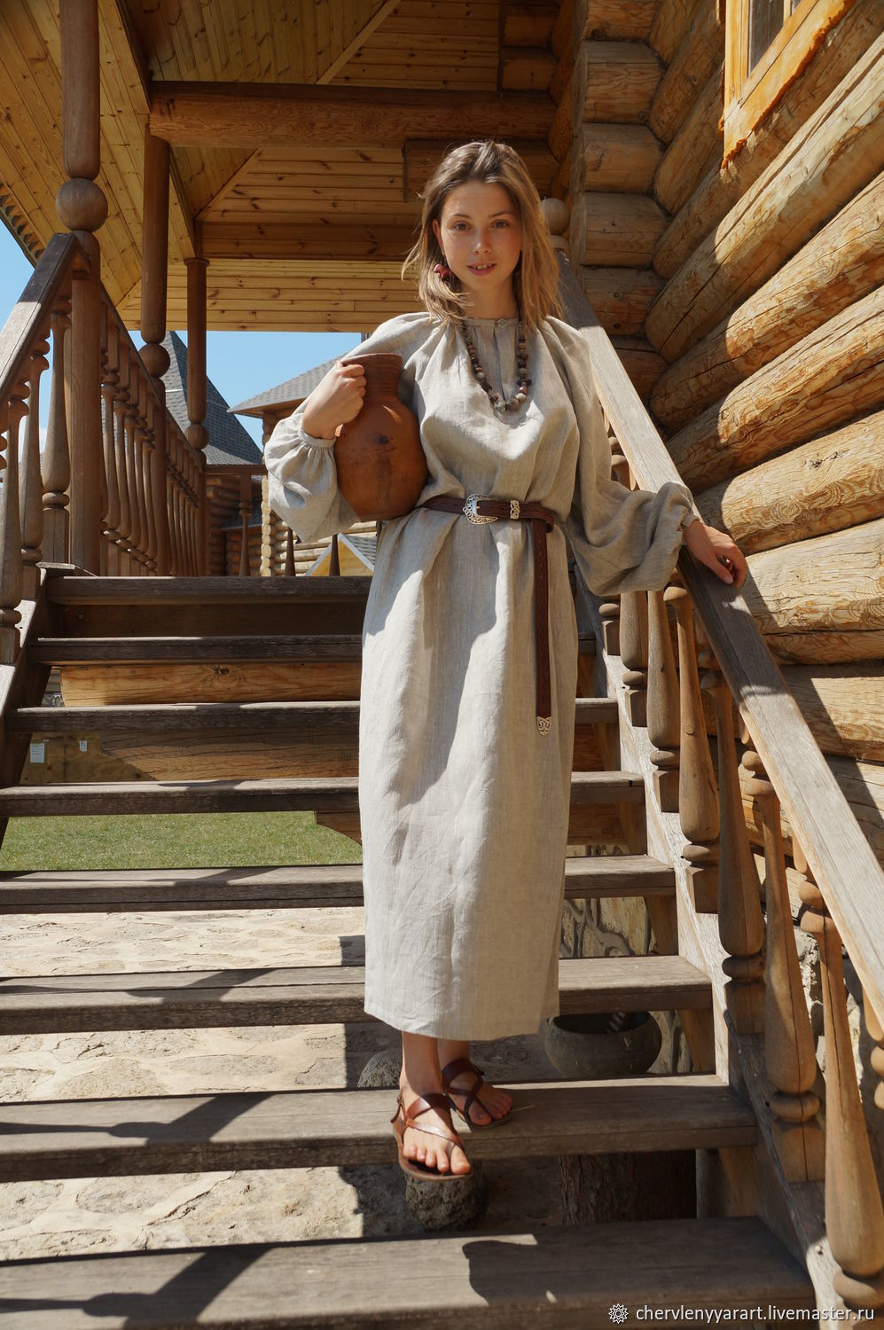 Girls in Slavic costumes in Xining